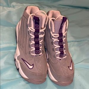 Nike Griffey’s unisex size: 6y